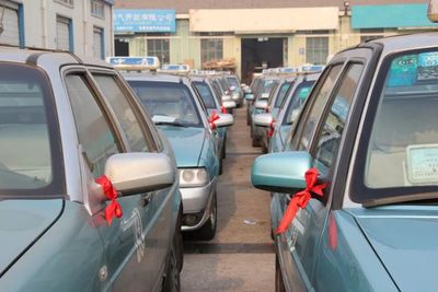 青島出租車確權改革一年，從24家增至5000家，“的哥的姐”翻身當老板